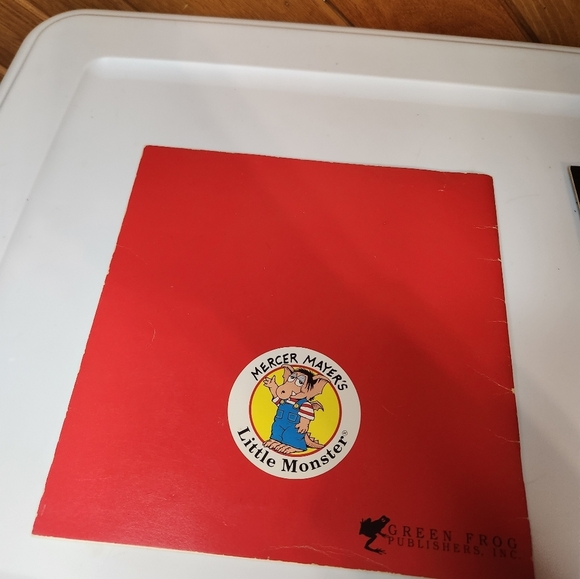 Bundle of 2 Little Monster's books and stuffed animal - Picture 5 of 9